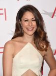 Amanda Crew