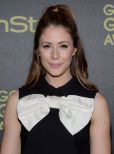 Amanda Crew