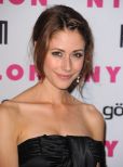 Amanda Crew