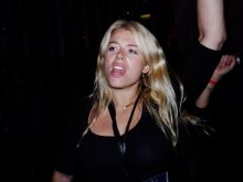 Amanda De Cadenet