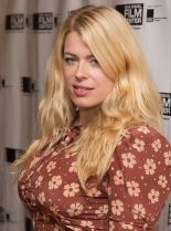 Amanda De Cadenet