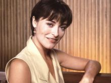 Amanda Donohoe