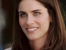 Amanda Peet