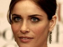 Amanda Peet