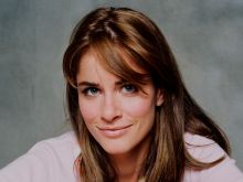 Amanda Peet