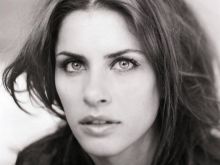 Amanda Peet