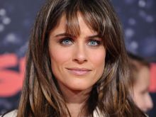 Amanda Peet