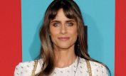 Amanda Peet