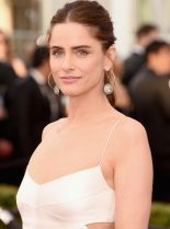 Amanda Peet