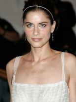 Amanda Peet