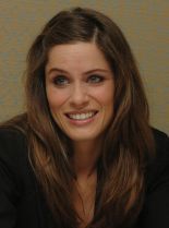 Amanda Peet