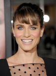 Amanda Peet