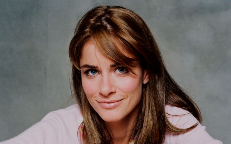 Amanda Peet