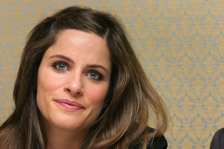 Amanda Peet
