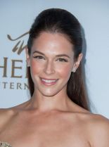 Amanda Righetti
