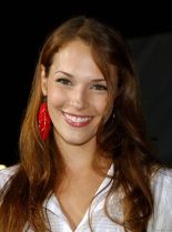 Amanda Righetti