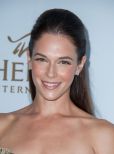 Amanda Righetti