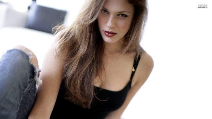 Amanda Righetti
