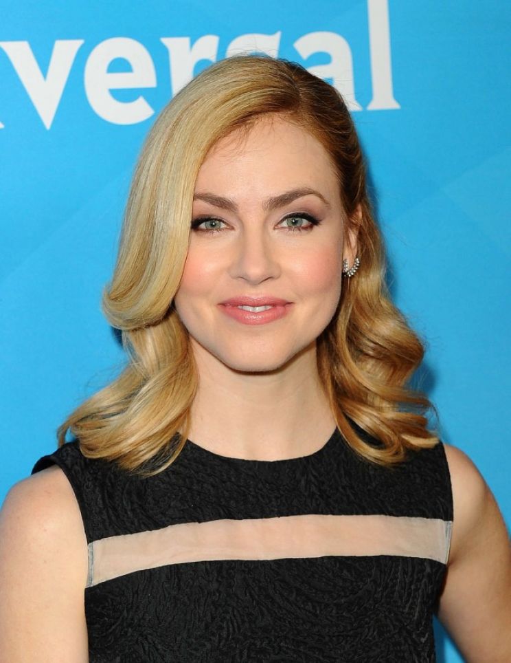 Amanda Schull