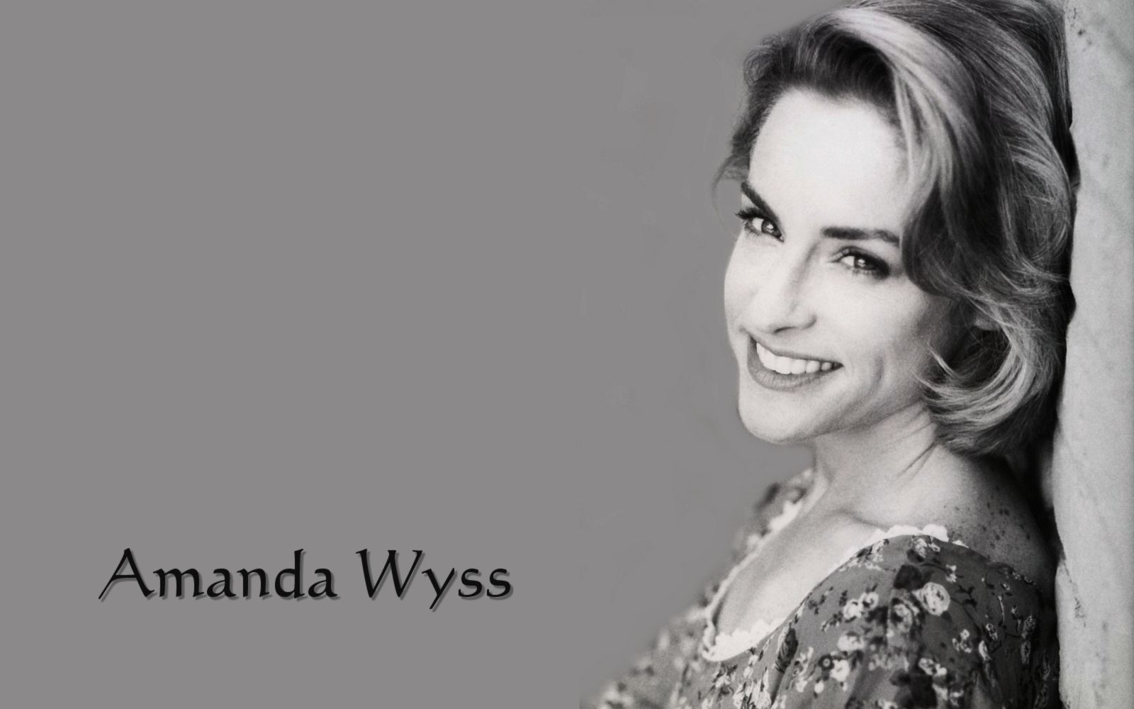 Amanda Wyss. 