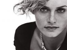 Amber Valletta