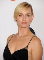 Amber Valletta