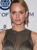 Amber Valletta #231378 picture (Portrait Medium)