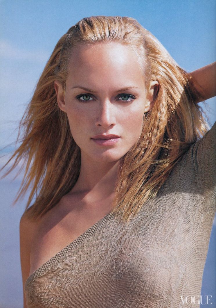 Amber Valletta