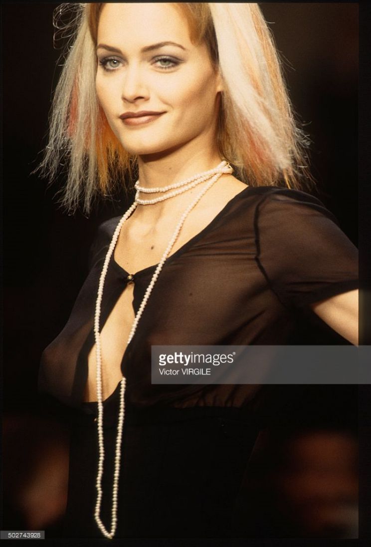 Amber Valletta