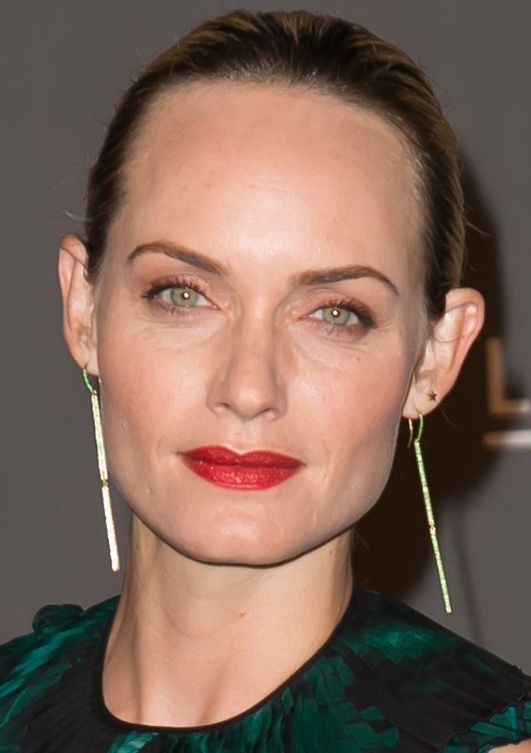Amber Valletta