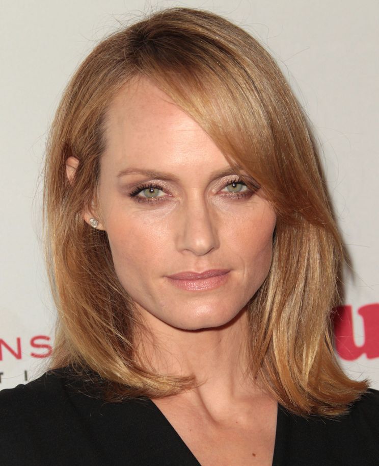 Amber Valletta