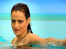 Ameesha Patel photo