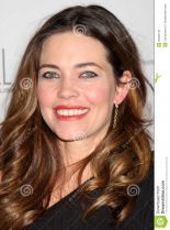 Amelia Heinle photo