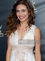 Amelia Heinle photo