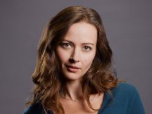 Amy Acker photo