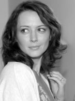Amy Acker photo