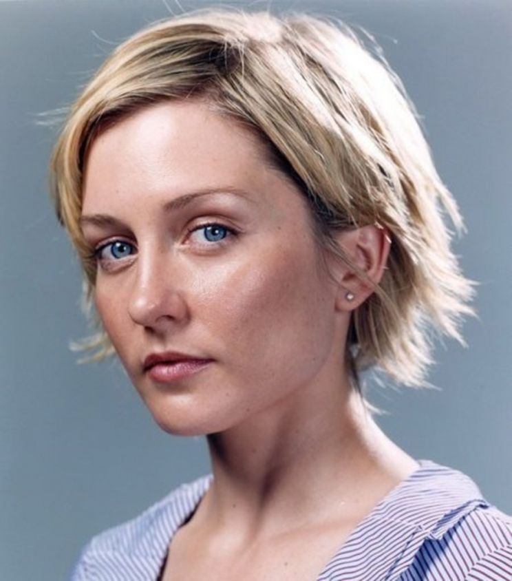 Amy Carlson