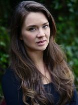 Amy De Bhrún