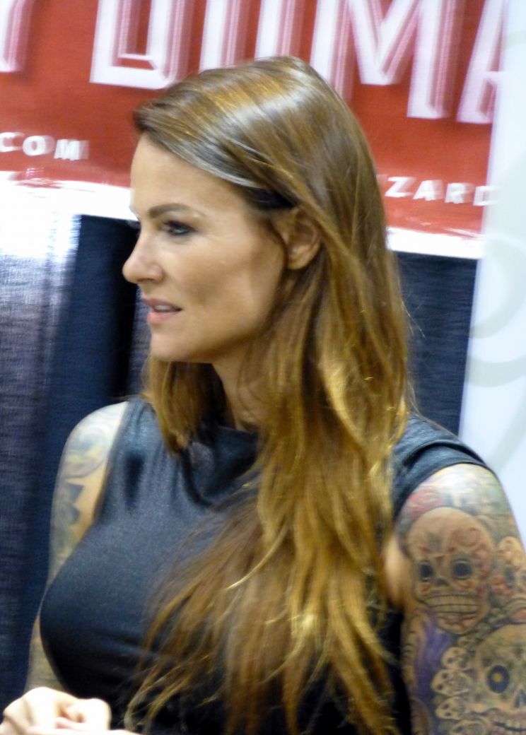 Amy Dumas