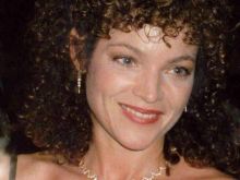 Amy Irving