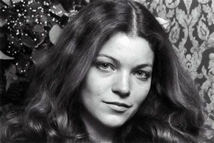 Amy Irving