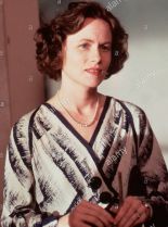 Amy Madigan #325778 picture (Portrait Medium)