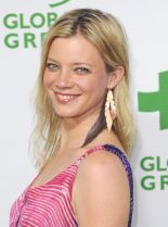 Amy Smart photo