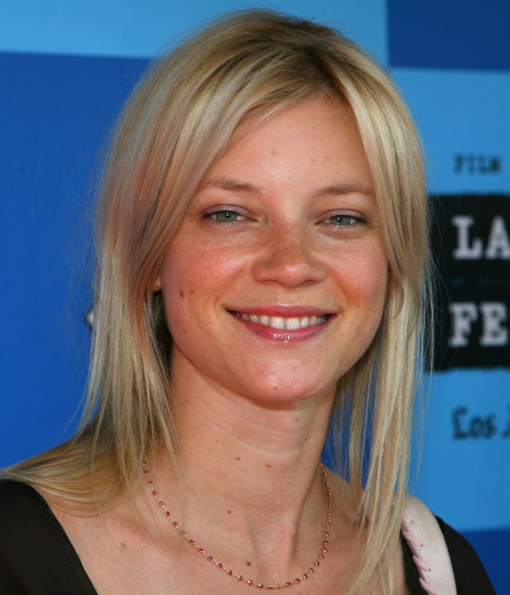 Amy Smart's Biography Wall Of Celebrities
