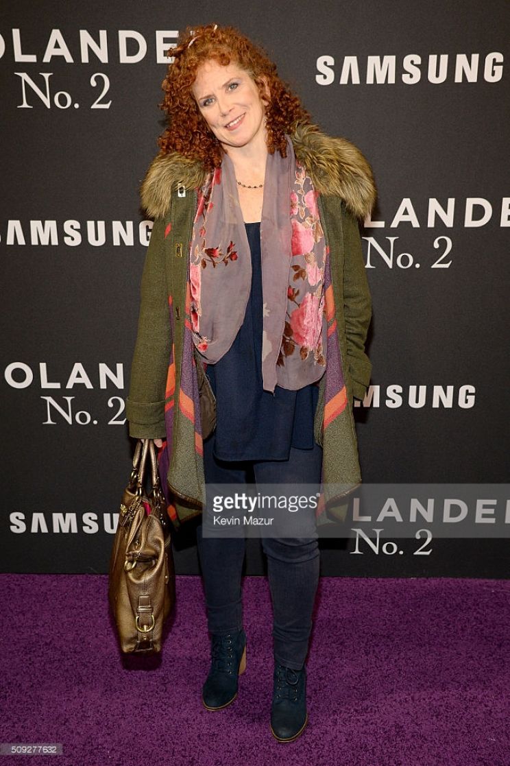 Amy Stiller