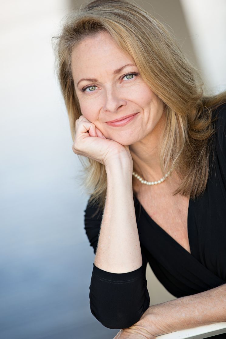 Amy Stoch