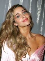 Ana Beatriz Barros