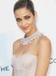Ana Beatriz Barros
