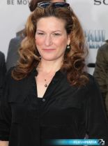 Ana Gasteyer