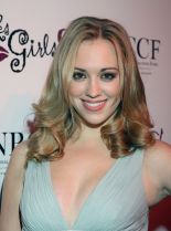 Andrea Bowen